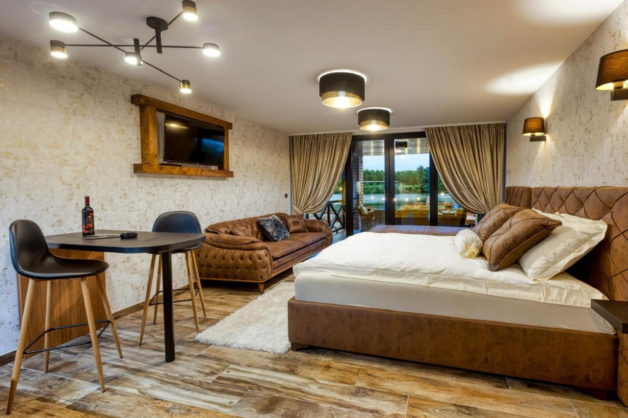 Apartmani Tiske Noci Óbecse Kültér fotó